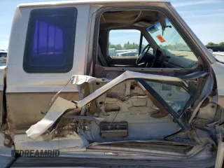 1992 Ford F-250 с VIN 1FTHX26G8NKA90766, выставлен на аукционе Copart как лот 56868745 с пробегом Не указан миль и Списание • Salvage title. История ставок и продаж доступна на DreamBid. Изображение 10.