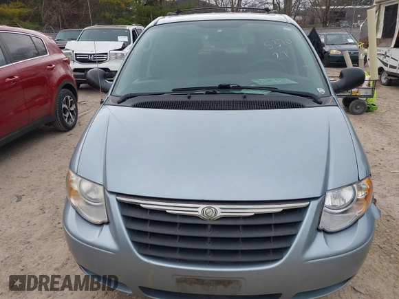 2006 Chrysler Town & Country Touring z VIN 2A4GP54L36R660084, wystawiony jako IAAI lot #42065370 z przebiegiem 236 807 mil mil oraz . Historia ofert i sprzedaży dostępna na DreamBid. Obrazek 13.