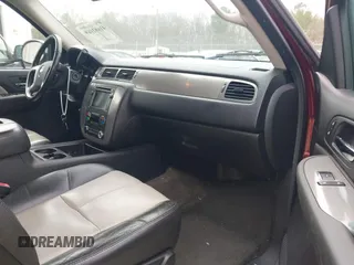 2008 Chevrolet Suburban 3LT с VIN 3GNFC16018G179193, выставлен на аукционе IAAI как лот 41682169 с пробегом 218 670 миль миль и . История ставок и продаж доступна на DreamBid. Изображение 5.