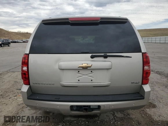 2008 Chevrolet Suburban 2LT with VIN 3GNFK16318G290016, listed as a Copart auction lot 50312805 with 225,065 mi miles and Salvage Title. Bid and sale history available at DreamBid. Image 6.