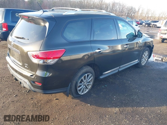 2015 Nissan Pathfinder Platinum z VIN 5N1AR2MM4FC612742, wystawiony jako IAAI lot #41828365 z przebiegiem 132 658 mil mil oraz . Historia ofert i sprzedaży dostępna na DreamBid. Obrazek 4.