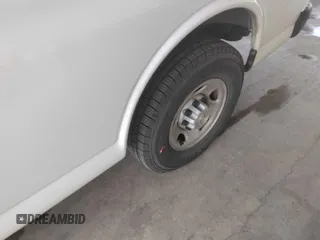 2019 Chevrolet Express Cargo с VIN 1GCWGAFP8K1160429, выставлен на аукционе IAAI как лот 42556044 с пробегом 108 476 миль миль и . История ставок и продаж доступна на DreamBid. Изображение 22.