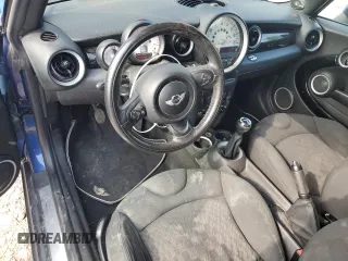 2012 MINI Convertible с VIN WMWZN3C53CT265318, выставлен на аукционе Copart как лот 56195735 с пробегом 120 972 миль миль и Списание • Salvage title. История ставок и продаж доступна на DreamBid. Изображение 8.