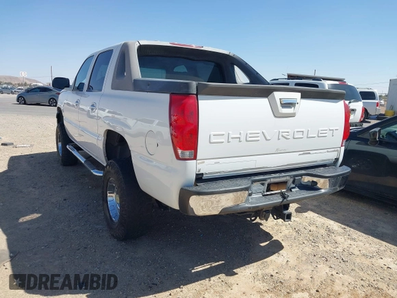 2004 Chevrolet Avalanche Z71 with VIN 3GNEK12TX4G302918, listed as a IAAI auction lot 42117074 with 166,066 mi miles. Bid and sale history available at carsss.com. Image 3.