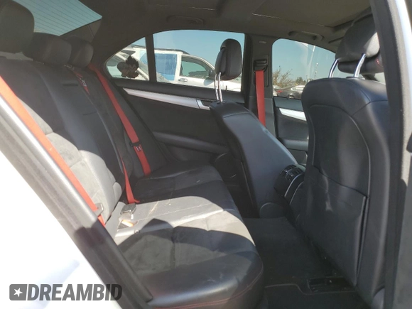 2013 Mercedes-Benz C 300 Sport с VIN WDDGF8AB8DR257135, выставлен на аукционе Copart как лот 52986075 с пробегом 90 884 миль миль и Списание • Salvage title. История ставок и продаж доступна на DreamBid. Изображение 10.