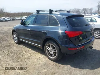 2017 Audi Q5 Premium Plus z VIN WA1L2AFP8HA012057, wystawiony jako IAAI lot #42055794 z przebiegiem 99 416 mil mil oraz . Historia ofert i sprzedaży dostępna na DreamBid. Obrazek 3.