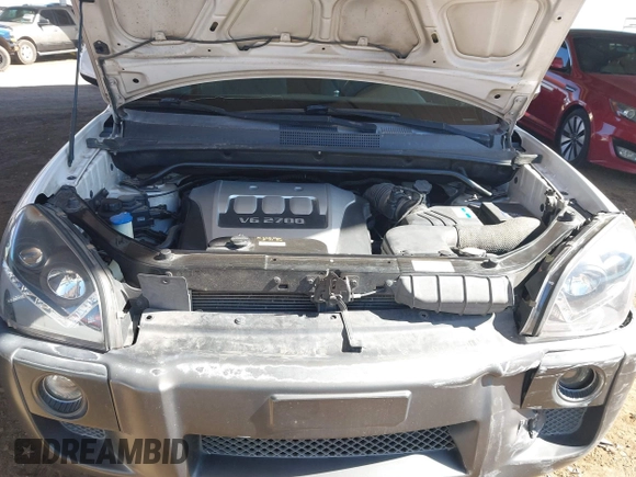 2006 Hyundai Tucson GLS with VIN KM8JN12D16U332117, listed as a IAAI auction lot 41831236 with 160,557 mi miles. Bid and sale history available at carsss.com. Image 10.