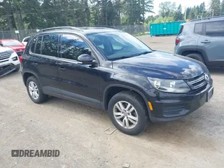 2016 Volkswagen Tiguan S z VIN WVGBV7AX6GW598158, wystawiony jako IAAI lot #42337996 z przebiegiem 126 835 mil mil oraz . Historia ofert i sprzedaży dostępna na DreamBid. Obrazek 1.