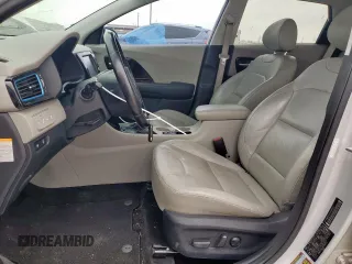2017 Kia Niro Touring with VIN KNDCE3LC3H5066322, listed as a Copart auction lot 53818465 with 113,794 mi miles and Salvage Title. Bid and sale history available at carsss.com. Image 7.
