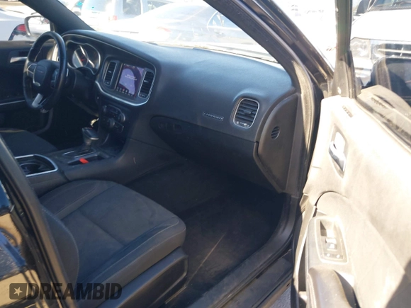 2018 Dodge Charger SXT Plus with VIN 2C3CDXHG9JH281387, listed as a IAAI auction lot 41402210 with 132,881 mi miles and . Bid and sale history available at carsss.com. Image 5.
