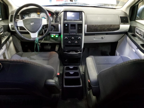 2010 Dodge Grand Caravan Crew with VIN 2D4RN6DX5AR499360, listed as a Copart auction lot 49604025 with 100,222 mi miles and Non Repairable. Bid and sale history available at DreamBid. Image 8.