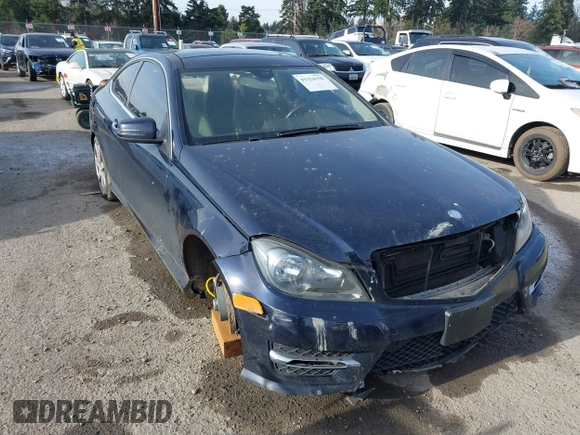 2014 Mercedes-Benz C 250 с VIN WDDGJ4HB7EG195043, выставлен на аукционе IAAI как лот 41725012 с пробегом 87 802 миль миль и . История ставок и продаж доступна на DreamBid. Изображение 1.