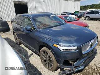 2024 Volvo XC90 Ultimate Bright Theme with VIN YV4062PF9R1235148, listed as a Copart auction lot 70778004 with 3,913 mi miles and Salvage Title. Bid and sale history available at carsss.com. Image 4.