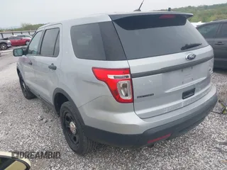 2013 Ford Utility Police Interceptor with VIN 1FM5K8AR1DGC40632, listed as a IAAI auction lot 41944997 with 126,157 mi miles. Bid and sale history available at carsss.com. Image 3.