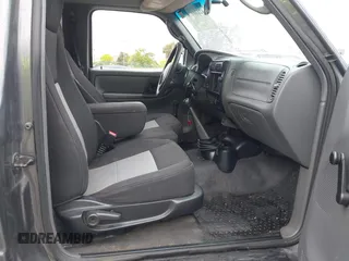 2005 Ford Ranger XL with VIN 1FTYR14U65PA76459, listed as a IAAI auction lot 42138876 with 350,563 mi miles. Bid and sale history available at carsss.com. Image 5.