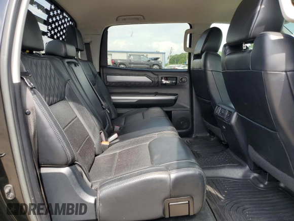 2017 Toyota Tundra Platinum z VIN 5TFAW5F13HX636883, wystawiony jako Copart lot #54941515 z przebiegiem 138 533 mil mil oraz Szkoda całkowita • Salvage title. Historia ofert i sprzedaży dostępna na DreamBid. Obrazek 10.