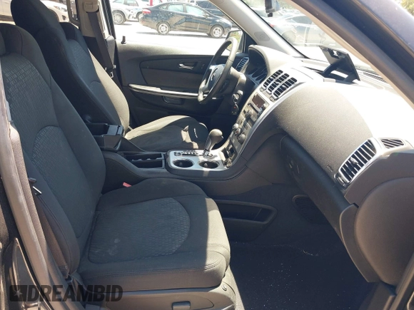 2010 GMC Acadia SL with VIN 1GKLRKED2AJ152923, listed as a IAAI auction lot 42036977 with 108,285 mi miles. Bid and sale history available at carsss.com. Image 5.