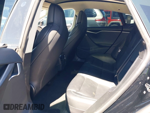 2018 Tesla Model S 75D with VIN 5YJSA1E22JF289195, listed as a IAAI auction lot 41825949 with 49,217 mi miles and . Bid and sale history available at DreamBid. Image 8.