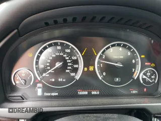 2016 BMW X5 xDrive50i z VIN 5UXKR6C51G0J80753, wystawiony jako Copart lot #55925875 z przebiegiem 133 309 mil mil oraz Szkoda całkowita • Salvage title. Historia ofert i sprzedaży dostępna na DreamBid. Obrazek 9.