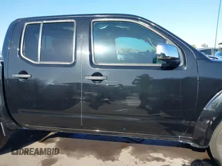 2016 Nissan Frontier SV z VIN 1N6AD0ER0GN702023, wystawiony jako IAAI lot #41975440 z przebiegiem 74 559 mil mil oraz . Historia ofert i sprzedaży dostępna na DreamBid. Obrazek 13.