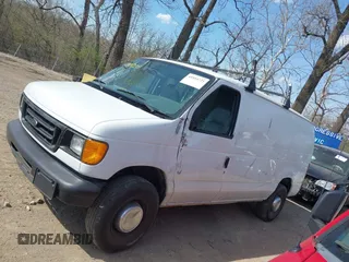 2004 Ford Econoline Cargo Commercial with VIN 1FTNE24W34HA52697, listed as a IAAI auction lot 41919725 with 107,931 mi miles and . Bid and sale history available at carsss.com. Image 14.