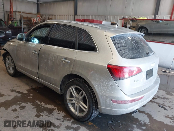 2014 Audi Q5 Premium Plus with VIN WA1LFAFP3EA032751, listed as a IAAI auction lot 41608679 with 96,586 mi miles. Bid and sale history available at carsss.com. Image 3.