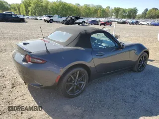 2017 Mazda MX-5 Miata Club z VIN JM1NDAC79H0121954, wystawiony jako Copart lot #53359715 z przebiegiem 44 995 mil mil oraz Tytuł czysty. Historia ofert i sprzedaży dostępna na DreamBid. Obrazek 3.