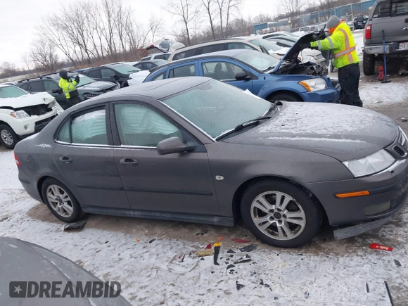 2006 Saab 9-3 z VIN YS3FD49Y261023399, wystawiony jako IAAI lot #41393831 z przebiegiem 201 102 mil mil oraz . Historia ofert i sprzedaży dostępna na DreamBid. Obrazek 13.