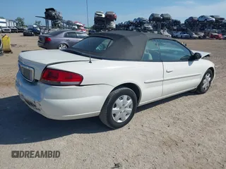 2004 Chrysler Sebring LX z VIN 1C3EL45X14N328051, wystawiony jako IAAI lot #42117822 z przebiegiem 129 535 mil mil oraz . Historia ofert i sprzedaży dostępna na DreamBid. Obrazek 4.