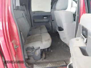 2006 Ford F-150 XLT z VIN 1FTPW14576KB01736, wystawiony jako IAAI lot #42593793 z przebiegiem 292 474 mil mil oraz . Historia ofert i sprzedaży dostępna na DreamBid. Obrazek 8.