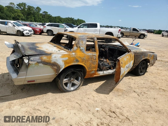 1985 Chevrolet Monte Carlo Sport SS с VIN 1G1GZ37GXFR115095, выставлен на аукционе Copart как лот 62680814 с пробегом Не указан миль и На запчасти • Non repairable. История ставок и продаж доступна на DreamBid. Изображение 3.