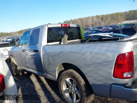 2018 Ram 1500 Tradesman z VIN 1C6RR7FT5JS186896, wystawiony jako IAAI lot #41645578 z przebiegiem 77 869 mil mil oraz . Historia ofert i sprzedaży dostępna na DreamBid. Obrazek 14.