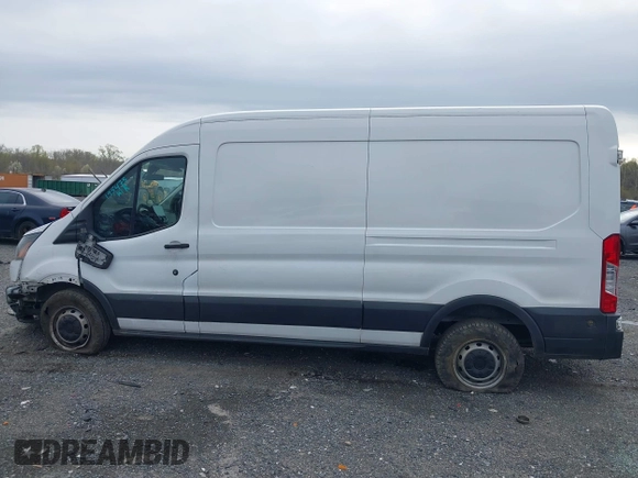 2018 Ford Transit with VIN 1FTYE2CM4JKA10552, listed as a IAAI auction lot 42003388 with 116,464 mi miles. Bid and sale history available at carsss.com. Image 14.