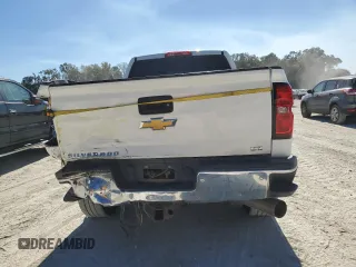 2016 Chevrolet Silverado 3500HD LTZ with VIN 1GC4K0C82GF201435, listed as a Copart auction lot 81556884 with 236,039 mi miles and Salvage Title. Bid and sale history available at carsss.com. Image 6.