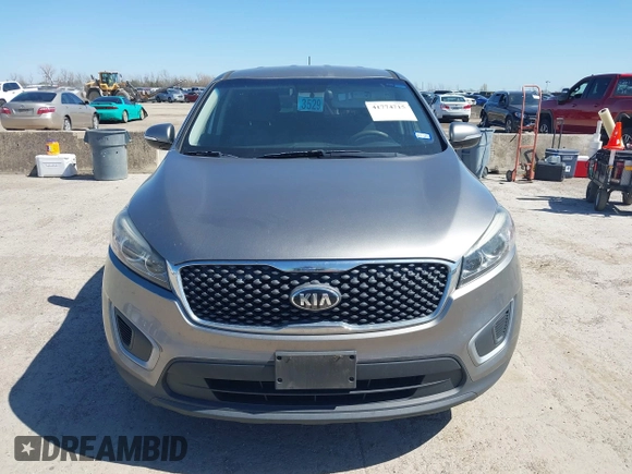 2018 Kia Sorento LX with VIN 5XYPG4A31JG407962, listed as a IAAI auction lot 41774715 with 155,338 mi miles. Bid and sale history available at carsss.com. Image 12.