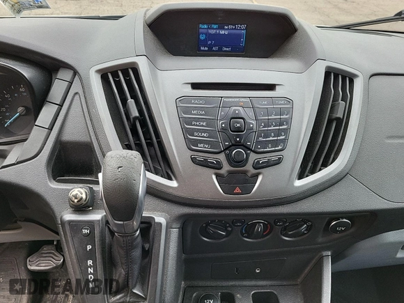 2015 Ford Transit Cargo z VIN 1FTNR1ZM8FKA55185, wystawiony jako IAAI lot #42515954 z przebiegiem 86 918 mil mil oraz . Historia ofert i sprzedaży dostępna na DreamBid. Obrazek 9.
