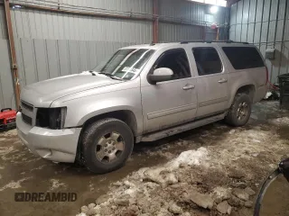 2011 Chevrolet Suburban z VIN 1GNSKHE38BR376102, wystawiony jako Copart lot #87832845 z przebiegiem 167 664 mil mil oraz Szkoda całkowita • Salvage title. Historia ofert i sprzedaży dostępna na DreamBid. Obrazek 1.