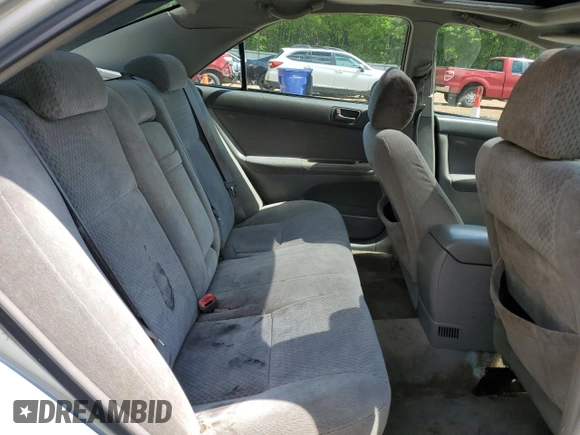 2004 Toyota Camry LE z VIN 4T1BE32K24U854346, wystawiony jako Copart lot #52708755 z przebiegiem 201 385 mil mil oraz Szkoda całkowita • Salvage title. Historia ofert i sprzedaży dostępna na DreamBid. Obrazek 10.