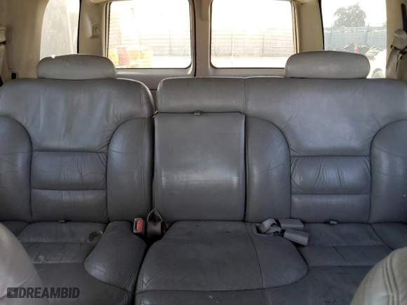 1998 Chevrolet Tahoe with VIN 1GNEK13R5WJ371083, listed as a Copart auction lot 76305624 with 186,100 mi miles and Clean Title. Bid and sale history available at carsss.com. Image 10.