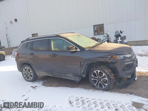 2022 Jeep Compass Limited z VIN 3C4NJDCB9NT105007, wystawiony jako IAAI lot #41334808 z przebiegiem 36 363 mil mil oraz . Historia ofert i sprzedaży dostępna na DreamBid. Obrazek 13.