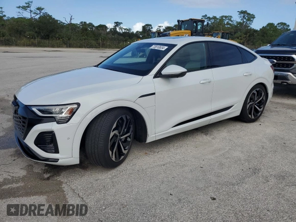 2024 Audi Q8 e-tron Sportback S line Premium Plus z VIN WA1CAAGE5RB013159, wystawiony jako Copart lot #73810634 z przebiegiem Nie podano mil oraz Nie do naprawy • Non repairable. Historia ofert i sprzedaży dostępna na DreamBid. Obrazek 1.