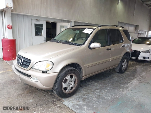 2005 Mercedes-Benz M-Class 3.7L with VIN 4JGAB57E05A553208, listed as a IAAI auction lot 41622243 with 90,904 mi miles. Bid and sale history available at carsss.com. Image 2.