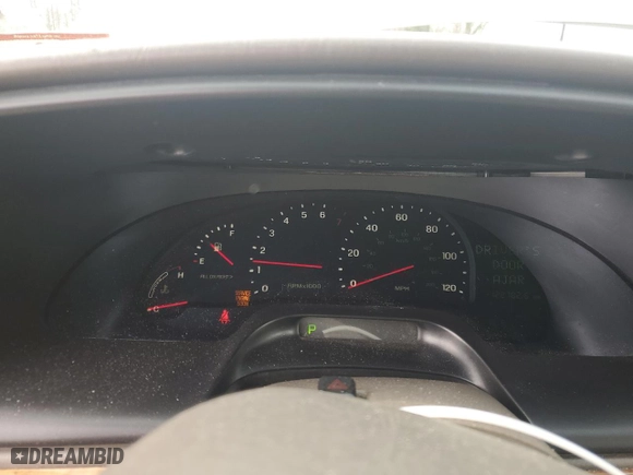 2001 Lincoln Continental with VIN 1LNHM97V71Y711352, listed as a Copart auction lot 46235305 with 122,786 mi miles and Salvage Title. Bid and sale history available at carsss.com. Image 9.
