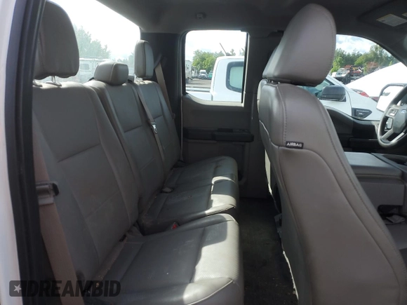 2017 Ford F-150 XL z VIN 1FTEX1EP0HKC92018, wystawiony jako Copart lot #56705705 z przebiegiem 95 283 mil mil oraz Szkoda całkowita • Salvage title. Historia ofert i sprzedaży dostępna na DreamBid. Obrazek 10.