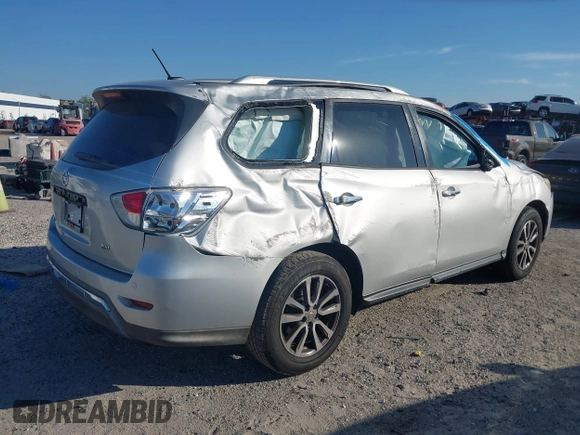 2016 Nissan Pathfinder SV with VIN 5N1AR2MN7GC603270, listed as a IAAI auction lot 41882025 with 134,990 mi miles. Bid and sale history available at carsss.com. Image 4.