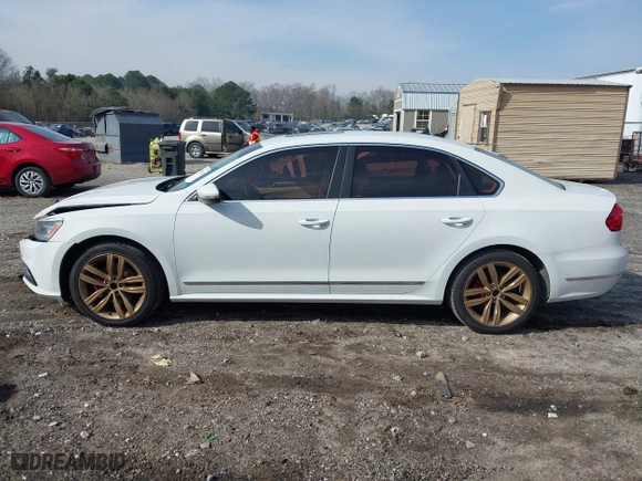 2016 Volkswagen Passat 1.8T SEL with VIN 1VWCT7A39GC057485, listed as a IAAI auction lot 41797043 with 82,632 mi miles. Bid and sale history available at carsss.com. Image 14.