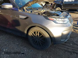 2019 Land Rover Discovery HSE with VIN SALRR2RV1K2400107, listed as a IAAI auction lot 40749389 with 107,655 mi miles. Bid and sale history available at carsss.com. Image 1.
