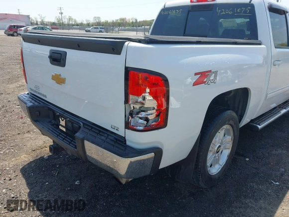 2013 Chevrolet Silverado 1500 LTZ with VIN 3GCPKTE24DG123063, listed as a IAAI auction lot 42061675 with 221,813 mi miles and . Bid and sale history available at DreamBid. Image 17.