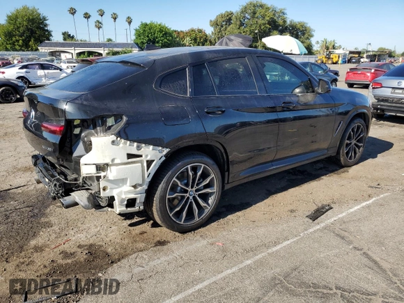 2020 BMW X4 xDrive30i with VIN 5UX2V1C0XLLE67281, listed as a Copart auction lot 60082113 with 32,438 mi miles. Bid and sale history available at carsss.com. Image 3.
