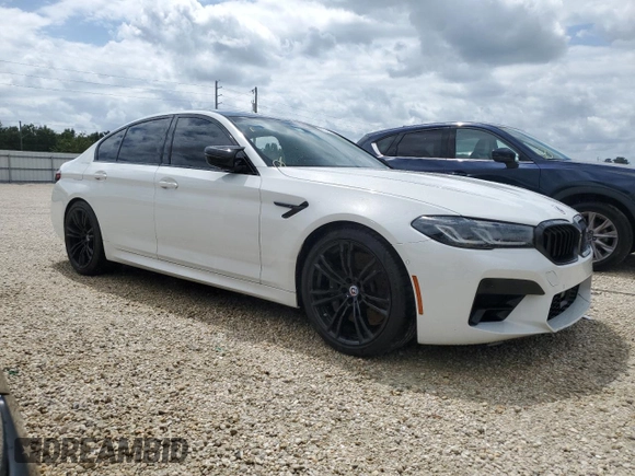 2023 BMW M5 with VIN WBS83CH05PCL80275, listed as a Copart auction lot 67145384 with 39,043 mi miles and Salvage Title. Bid and sale history available at carsss.com. Image 4.